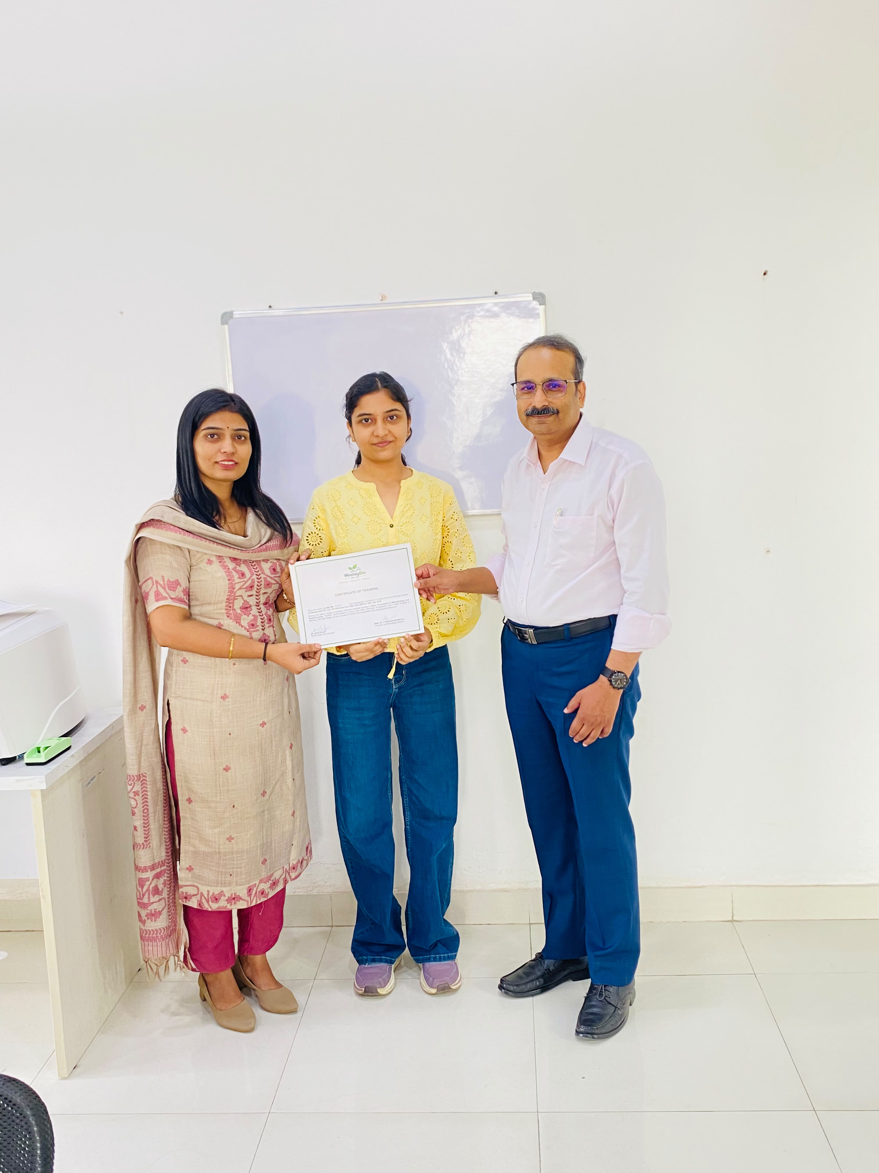 Trainee with mentors