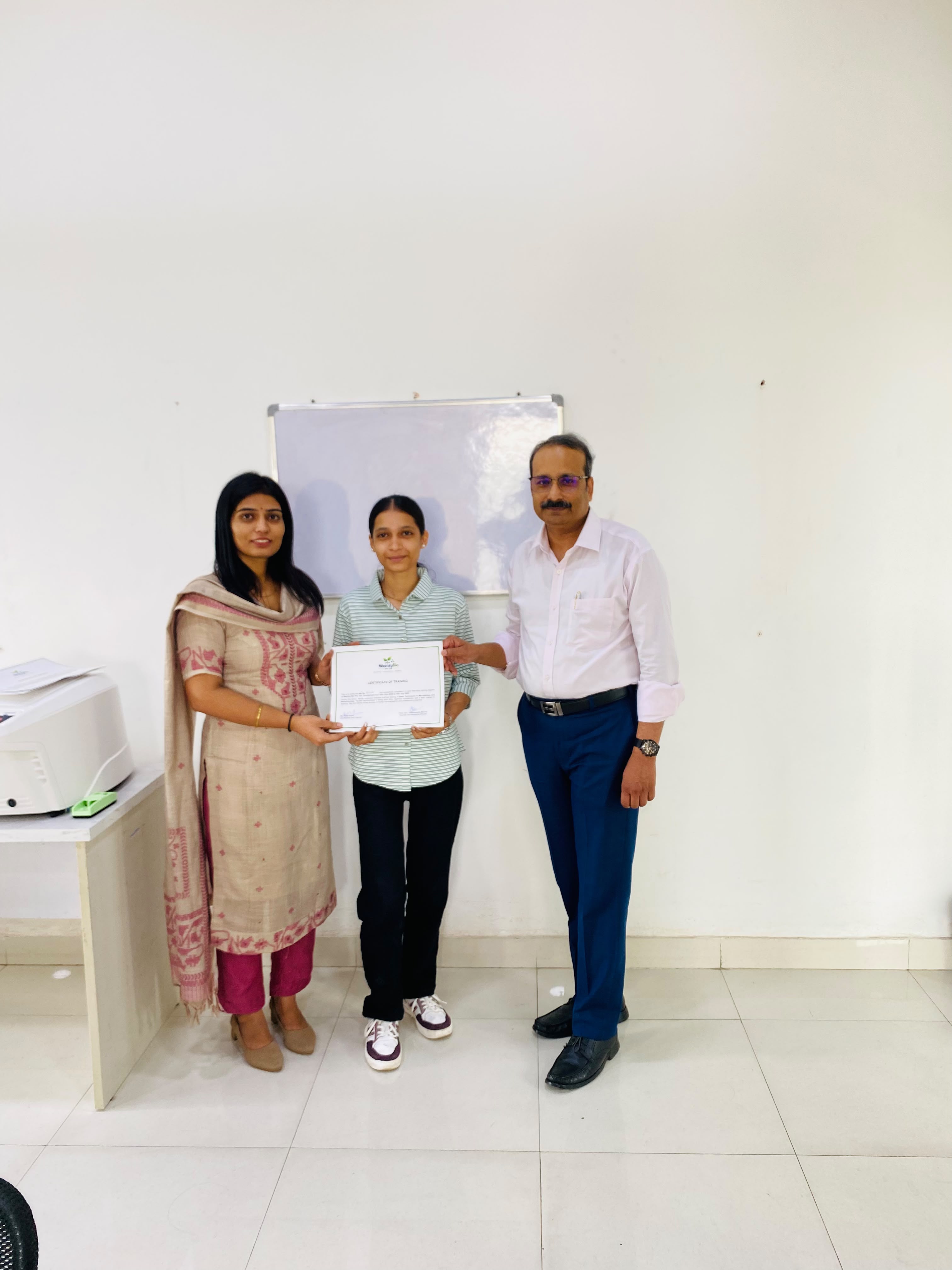 Trainee with mentors
